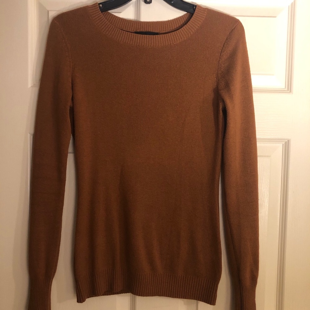 EXPRESS fitted crew neck sweater camel brown, S